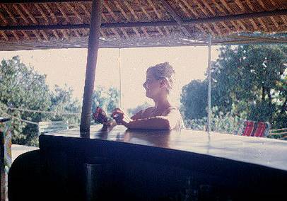 Annie au bar de la plage de Camerota/Palinuro