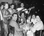 Annie à la Taverne O Yéros tou Morià