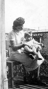 Avec Maman au balcon (photo François Drujon-Zito)