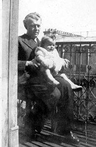 Avec Papa au balcon (photo Franois Drujon-Zito)