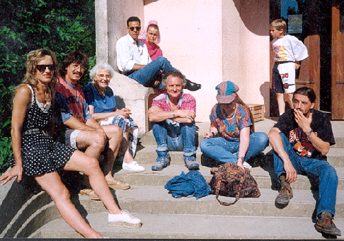 Le clan 2OO0 : Catherine, Philippe, Mamy,Caroline, Rudy, Agns, Tho, Etienne (X le petit garon)